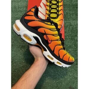 Nike Air Max Plus Sunset Size 11